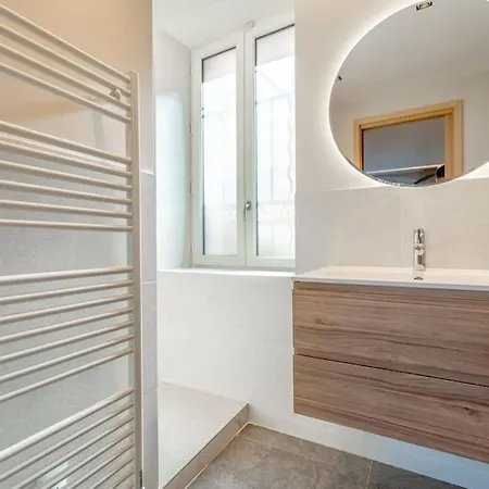 Villa Superbe Maison, Toit Terrasse, Climatisee, Parking *