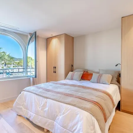 Superbe Maison, Toit Terrasse, Climatisee, Parking * Sainte-Maxime