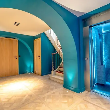 Superbe Maison, Toit Terrasse, Climatisee, Parking *