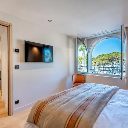 Superbe Maison, Toit Terrasse, Climatisee, Parking * Sainte-Maxime